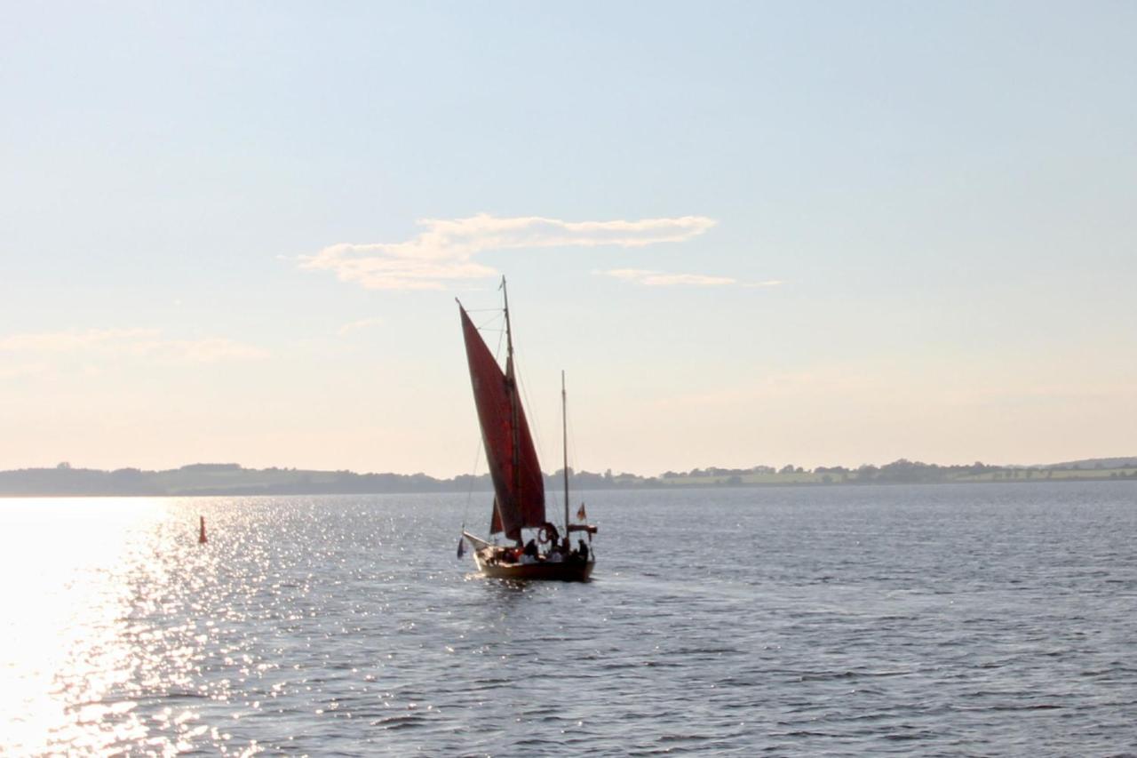 Strandnah Mit Balkon, Gratis Nutzung Vom Ahoi Erlebnisbad Und Sauna In Sellin - Strandhaus Moenchgut Fewo21 ลอบเบอ ภายนอก รูปภาพ